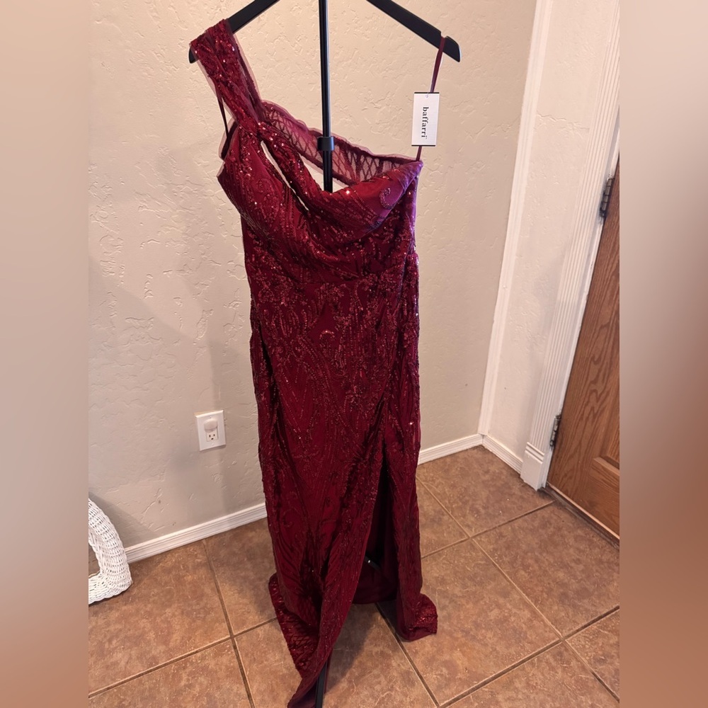 Elegant Burgundy One-Shoulder Prom or Wedding Dress